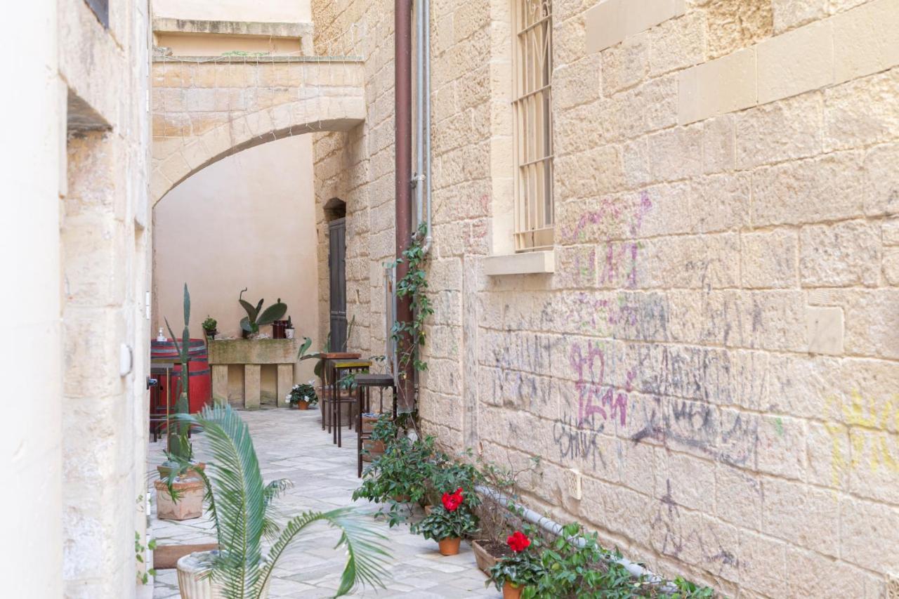 Casa Mamma Elvira Acomodação com café da manhã Lecce Exterior foto